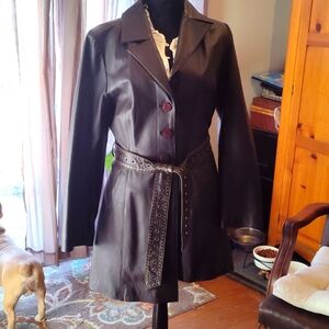 Very unique 100% leather vintage jacket 21 inches armpit to armpit